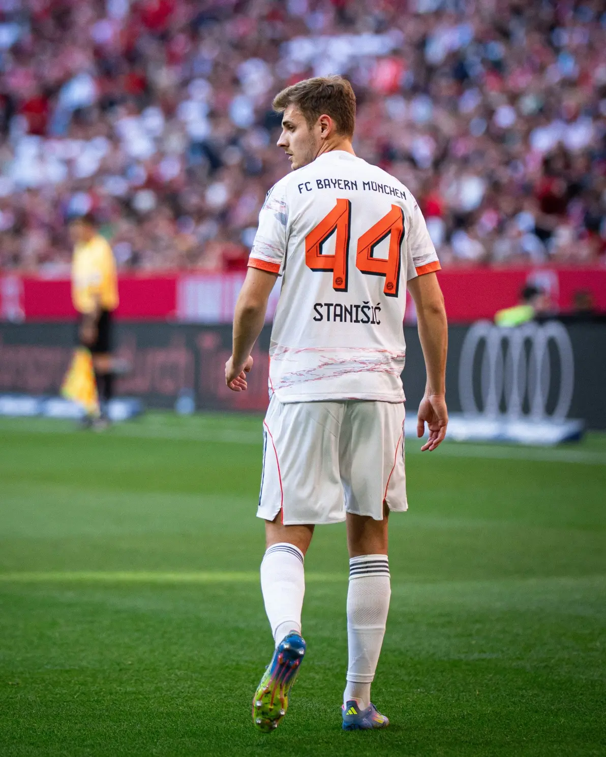 Yabo sports-拜仁新星崭露头角，未来或成球队顶梁柱，起来觉得他们为了发展.-Yabo sports